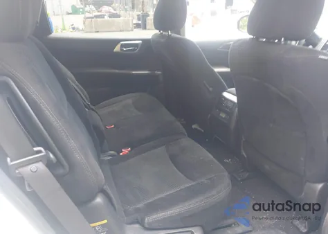 2014 Nissan Pathfinder S z USA, uszkodzony, nr VIN 5N1AR2MM1EC714952